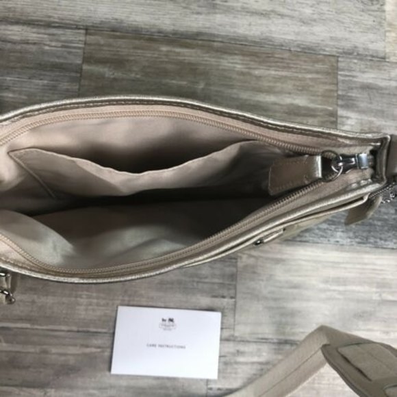 Coach Gold Khaki Bag in Signature Jacquard Shoulder Strap Zip NWT - Picture 8 of 9
